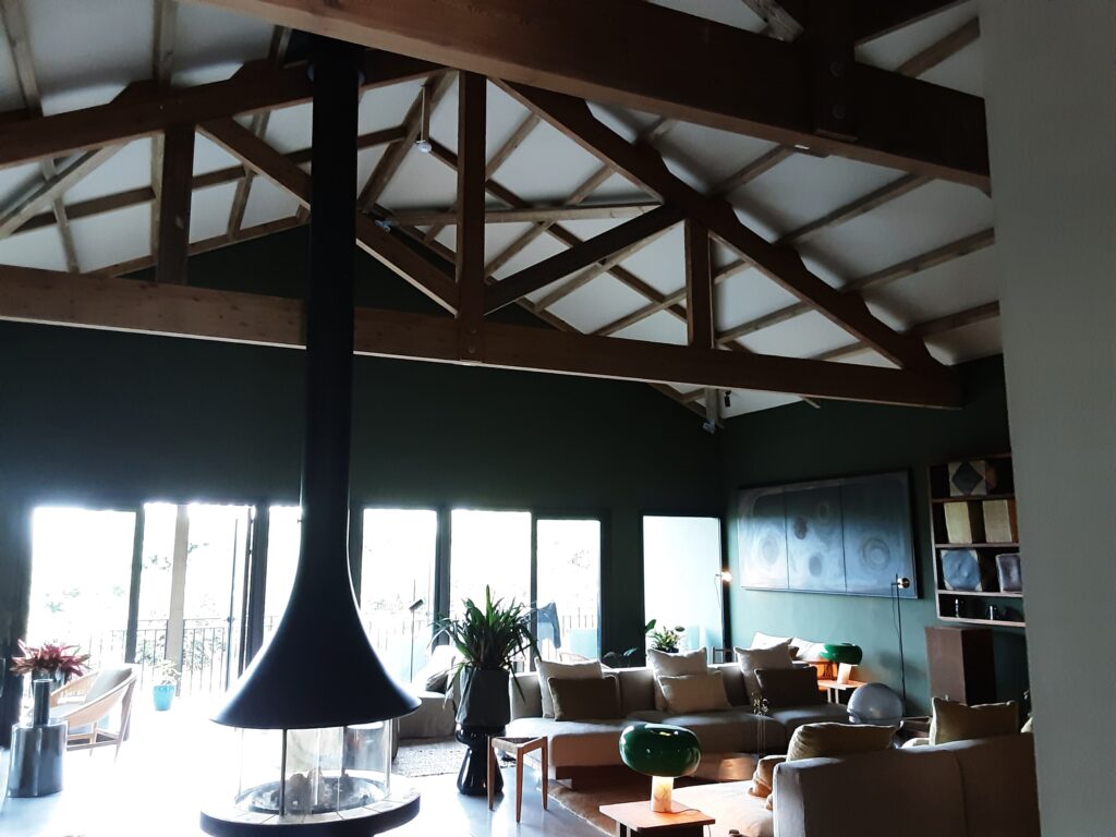installation-charpente-villa
